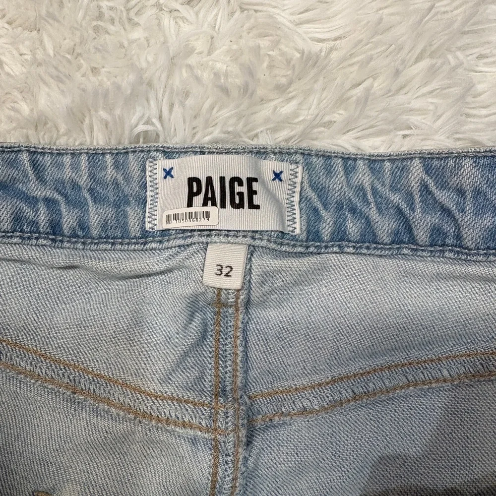 Paige High Rise Noella Shorts Light Blue Wash - Picture 5 of 7